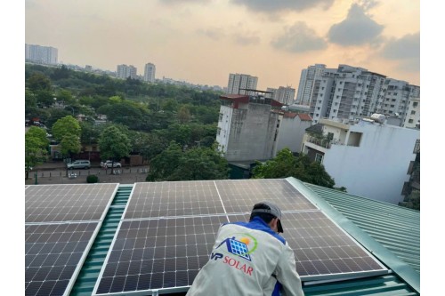 HỎI ĐÁP:  Pin năng lượng mặt trời hoạt động dựa trên nguyên lý gì?